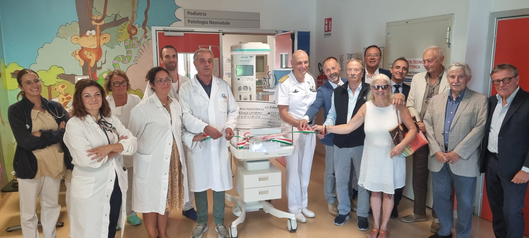 Lettino per la rianimazione neonatale donato alla pediatria dell’ospedale di Livorno