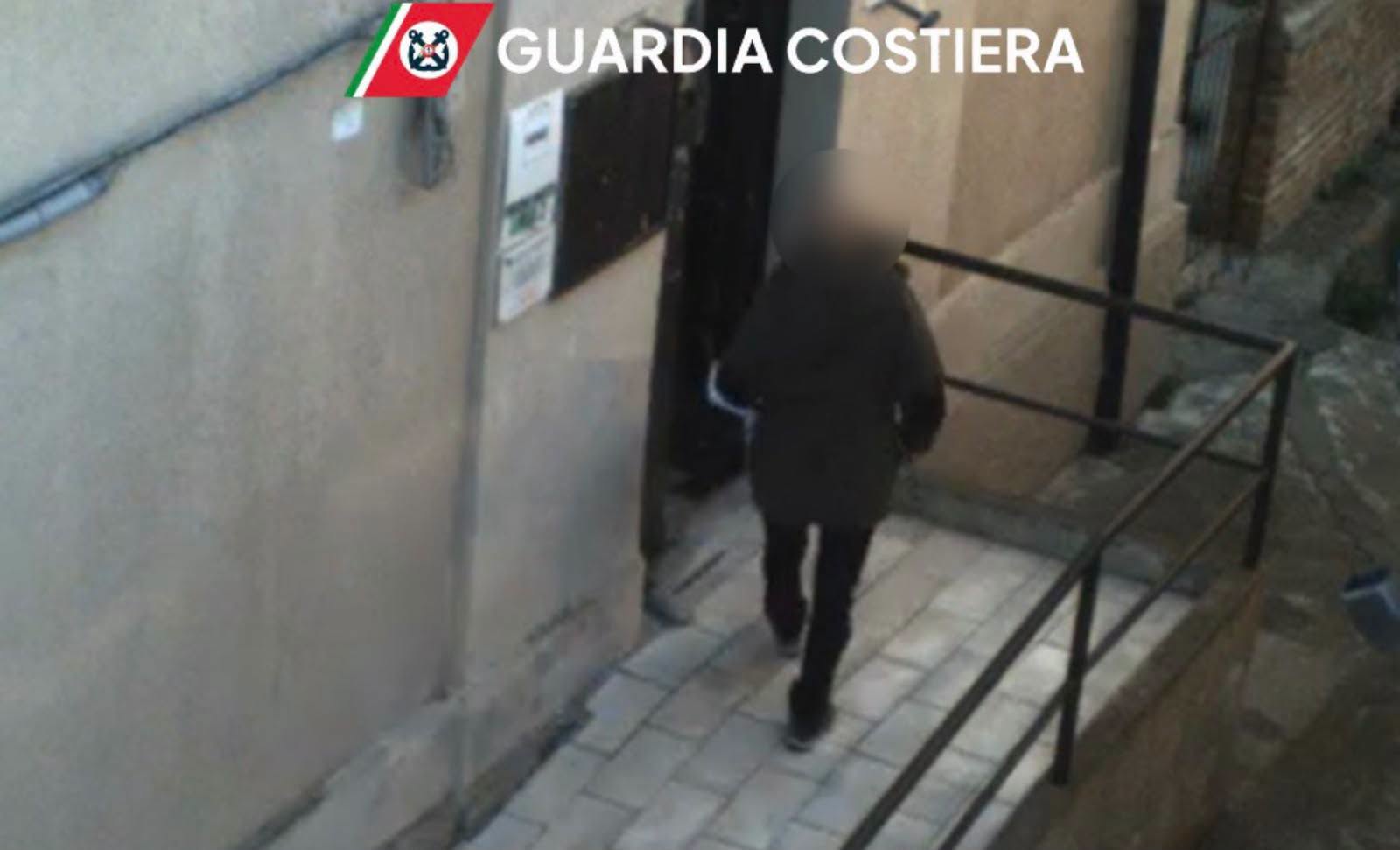 Gioia Tauro: 19 persone deferite all’Autorità Giudiziaria dalla Guardia Costiera.